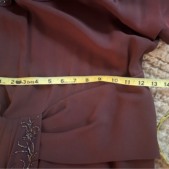 Flawless 1940’s vintage padded shoulder beaded dress - Picture 8 of 13